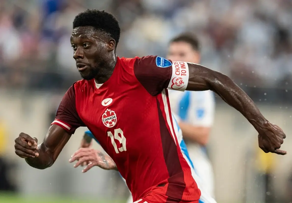 alphonso-davies-zadebiutowal-na-ms-2026-kanada-pokonala-poludniowa-afryke-10-davies-1000-pilkarzem-turnieju