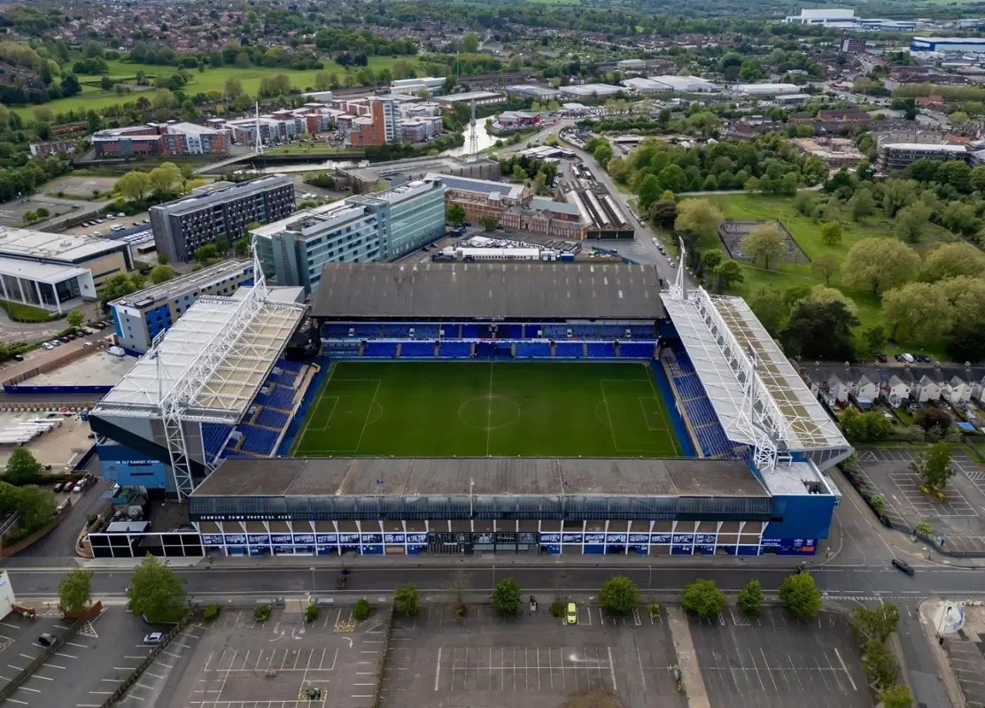 ipswich-town-negocjuje-z-konsorcjum-bluco-zatrudnienie-garyego-oneila-ze-strasbourga